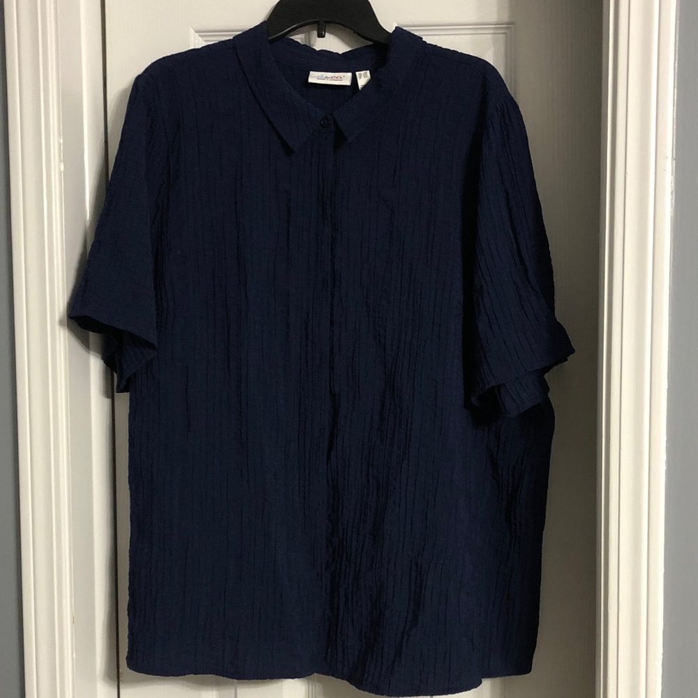 Denim + Company d&co. Button Down Short Sleeve Shirt in Crinkled Navy Size 2X